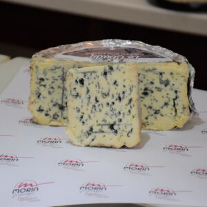Carré d'Aurillac : fromage à la pâte persillée. – Les Saveurs du Cantal