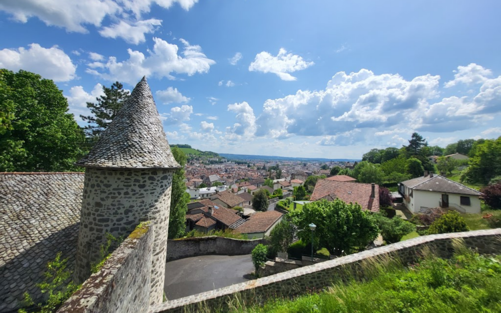 Château de Saint-Étienne - Idéal pour un pique-nique à Aurillac - Morin Fromager